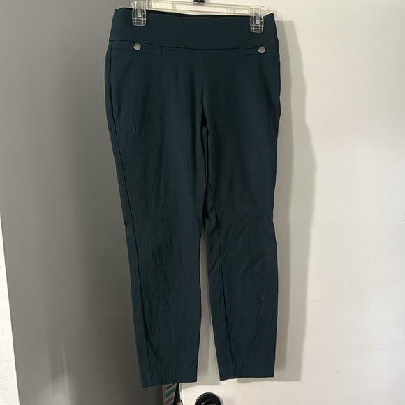 Two Maurice’s Bengaline capris small - Picture 5 of 8